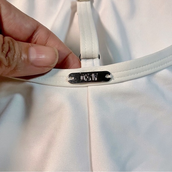 DKNY Women's Standard Elastic Strap White One Piece Swimsuit XL Beach, pool cute - Picture 12 of 13